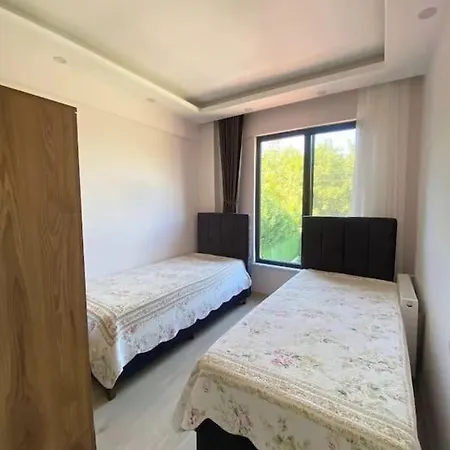 Ikiz Isitmali Havuzlu Hotel *