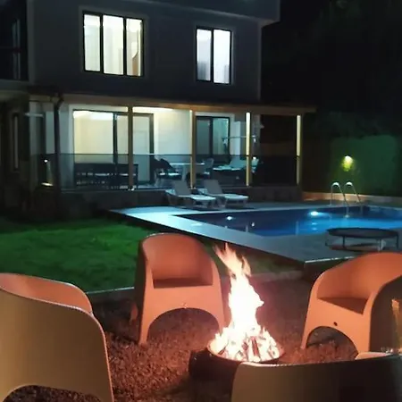 Ikiz Isitmali Havuzlu Hotel Sapanca