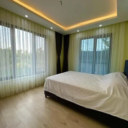 Ikiz Isitmali Havuzlu Hotel